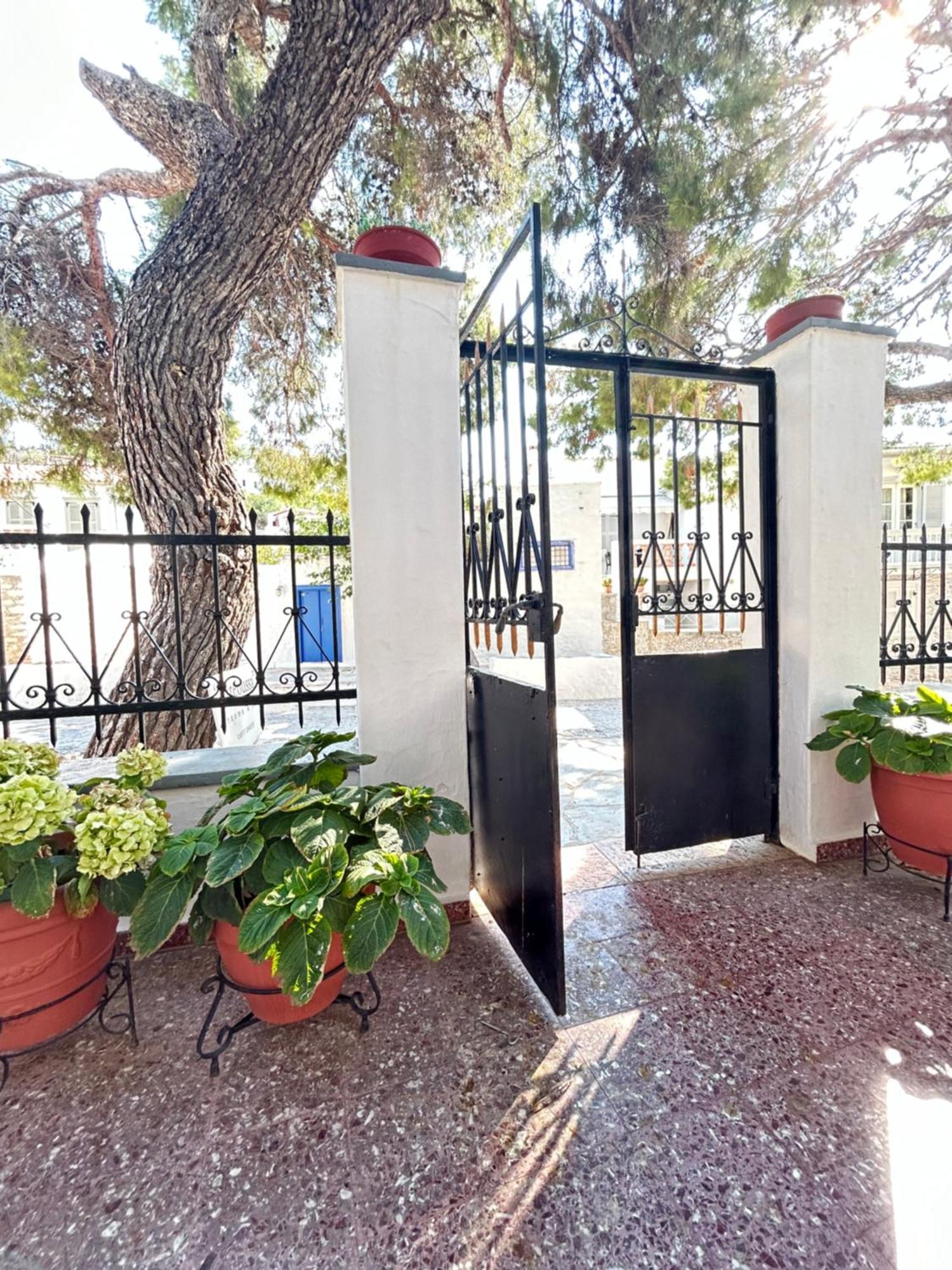 Piteoussa Plus Hydra Exterior photo